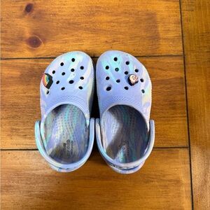 Crocs Classic Clog – Marble/Tie-Dye Lavender – Toddler Size 7 – Good Condition
